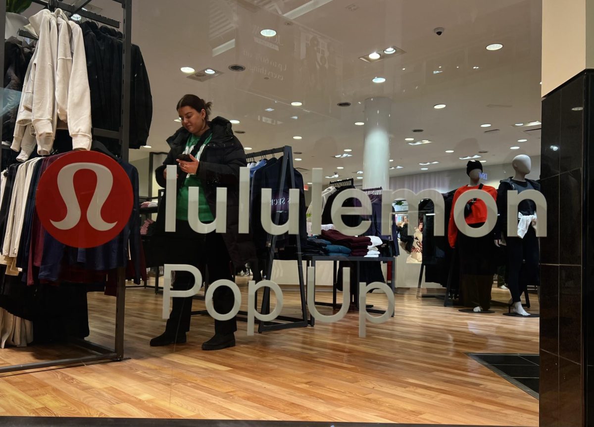 Lululemon Opens New Location